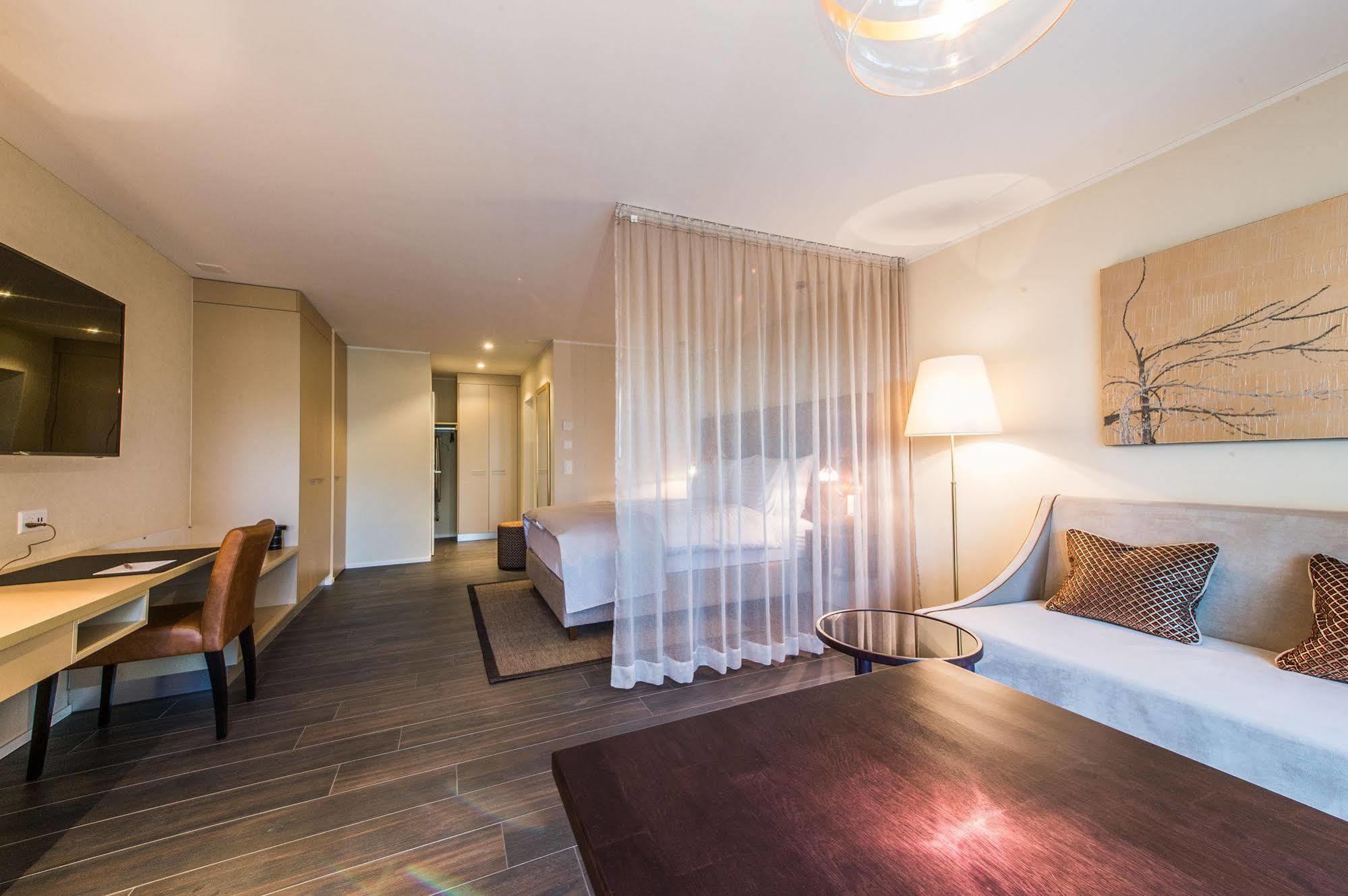 Hotel My Way Zuerich Вализелен Екстериор снимка